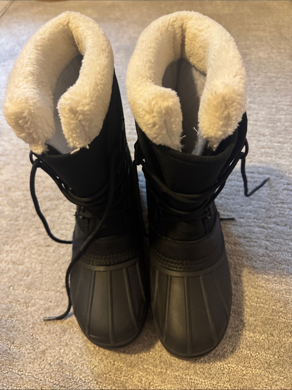 Baffin Black Winter Lace-Up Boots with Cream Lining